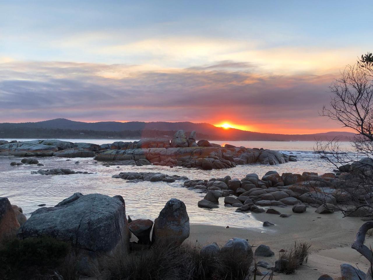 Sea Eagle Cottage Amazing Views Of Bay Of Fires Binalong Bay Εξωτερικό φωτογραφία